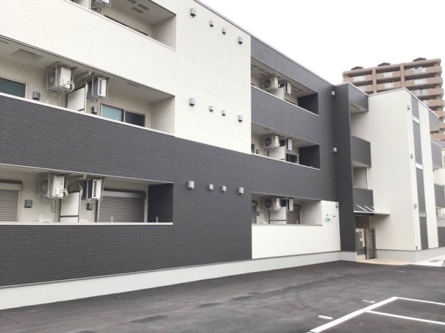 【エントランス】 |  フレール Ⅱ番館