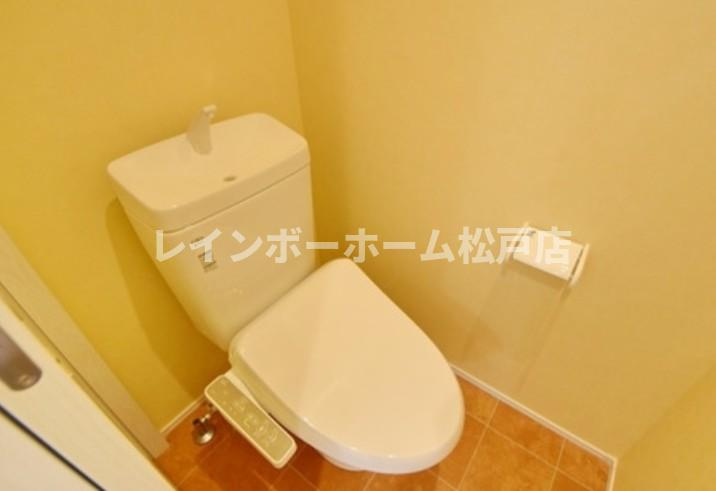 ルミエール仲介手数料（賃料の1.10ヵ月）の50％OFF対象物件！のトイレ|清潔感のあるトイレです