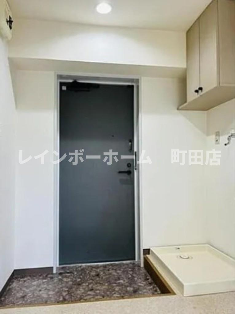 ピアレジアオヤマ５※初期費用分割あと払いサービス利用可能物件の玄関