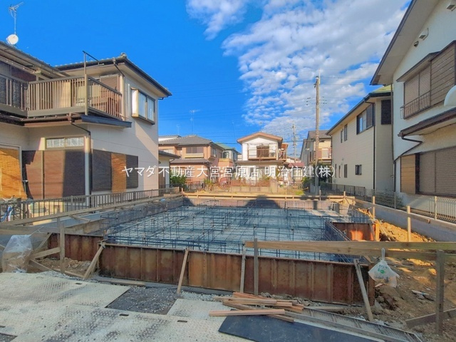 さいたま市見沼区東宮下654番の前面道路含む現地写真