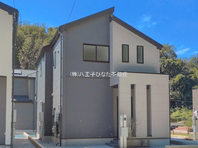 『八王子市新築戸建て』八王子市兵衛2-6-7【仲介手数料無料】の外観|～仲介手数料無料☆八王子ひなた不動産～八王子市兵衛　新築戸建て