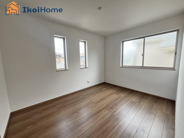 神戸市西区宮下2丁目　中古戸建の子供部屋|●年中無休：当日予約可●注意。カーテン・カーテンレールが付いていません。弊社にご相談ください。