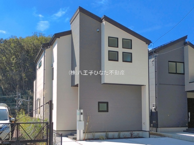 『八王子市新築戸建て』八王子市兵衛2-6-7【仲介手数料無料】の外観|～仲介手数料無料☆八王子ひなた不動産～八王子市兵衛　新築戸建て