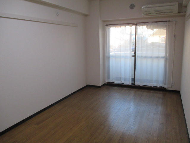 【居間・リビング】 | エンジェルス守屋 | 別部屋参考用写真