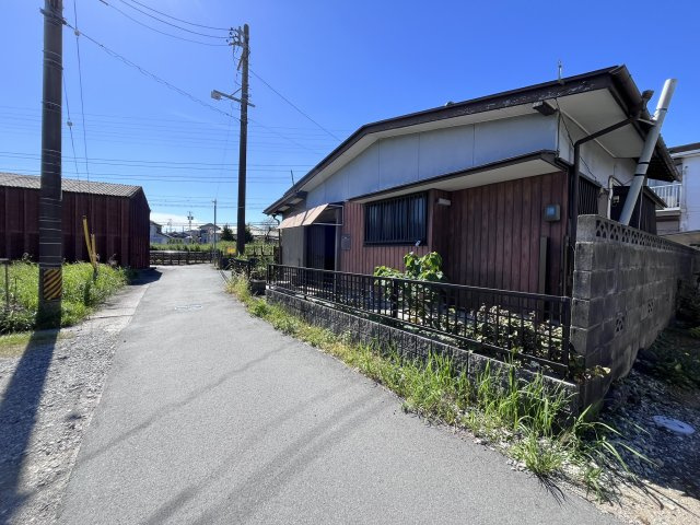 【前面道路含む現地写真】の画像