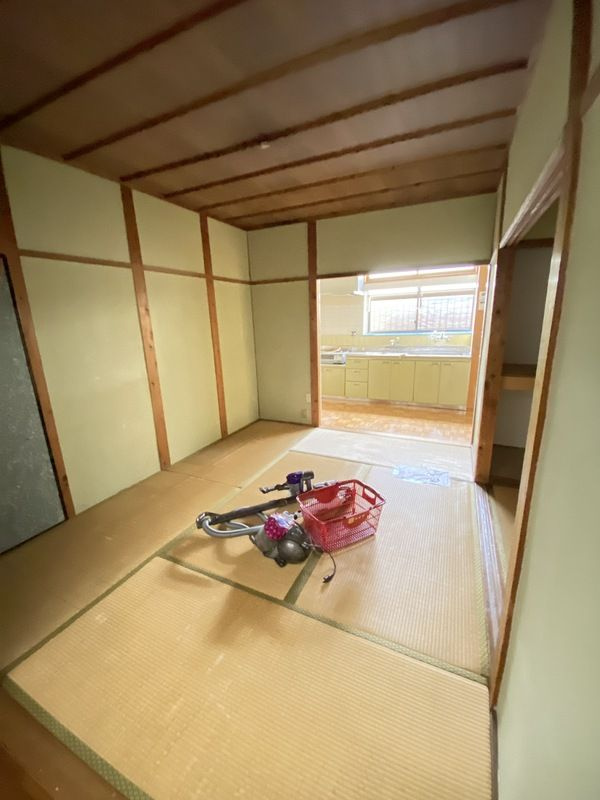 東香里新町テラスハウス端家の和室