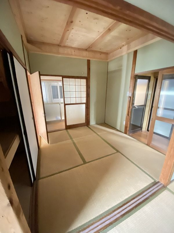東香里新町テラスハウス端家の和室