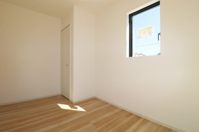 郡山市安積町長久保3丁目　　　 １号棟　　　安積第３小学校、安積第２中学区　の洋室|※同社施工例