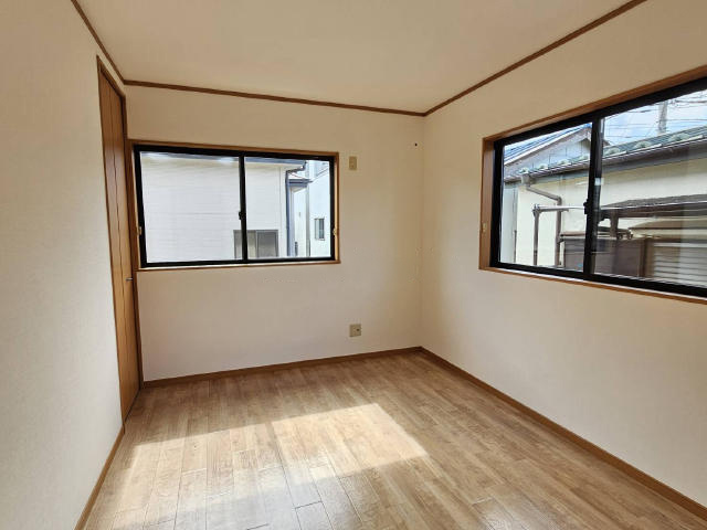 ふじみ野市西鶴ケ岡２丁目の中古一戸建の洋室|2階北西側6帖の洋室です。