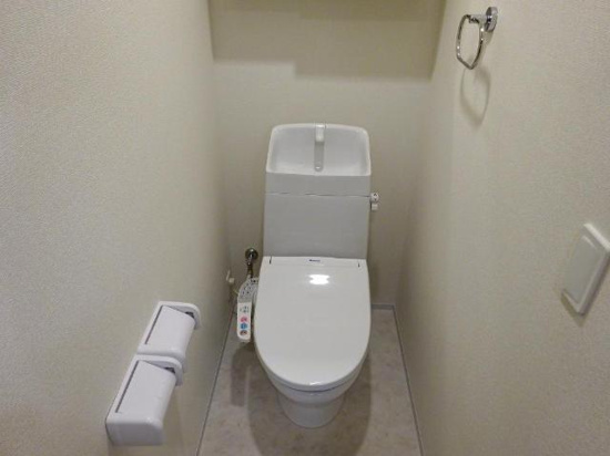 エクセレンスのトイレ|落ち着いたトイレです