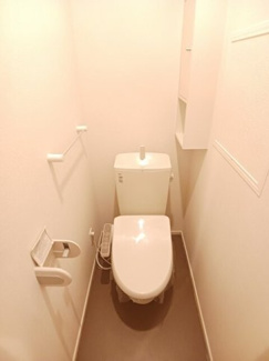 【トイレ】 | エトワールＢ | 落ち着いた色調のトイレです