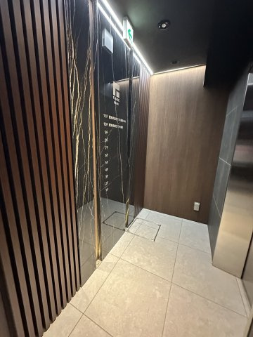F－BASE堺筋本町6階のロビー