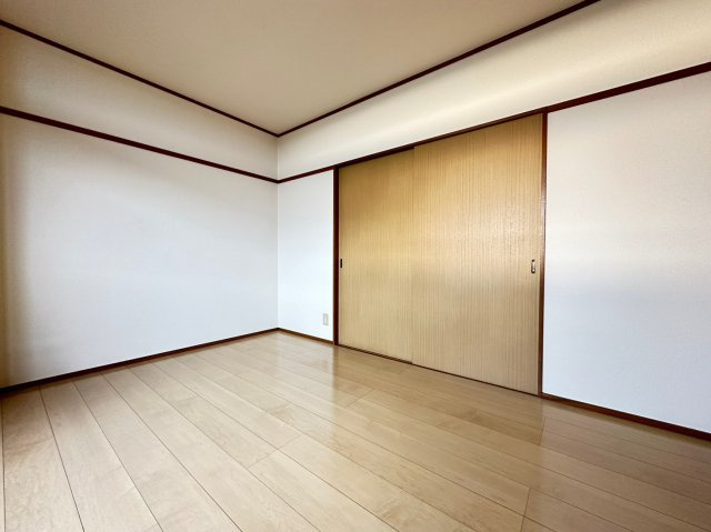 【寝室】
