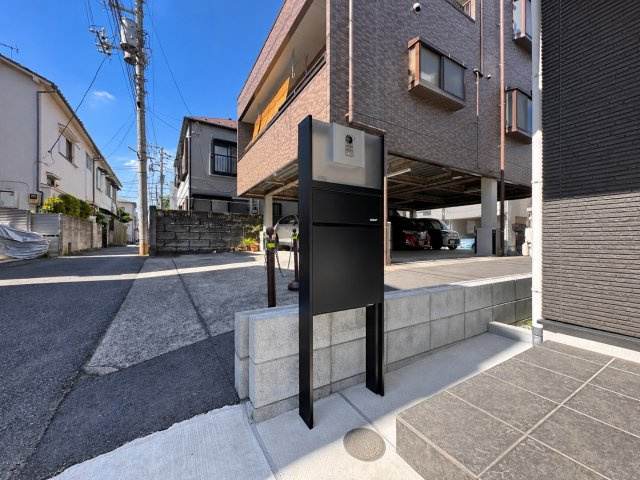 北区堀船3丁目の玄関|玄関回りもスタイリッシュ
モダンな邸宅