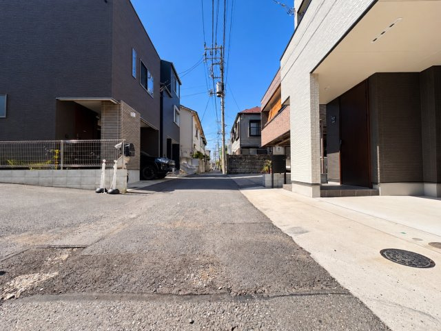 北区堀船3丁目の前面道路含む現地写真|南側約4.0ｍ道路
暖かな光と心地の良い風が通る好立地です