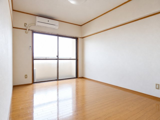 エンブレム梅本のその他|CG加工前