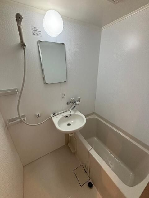 グルクスハイムⅡの浴室|コンパクトで使いやすいお風呂です