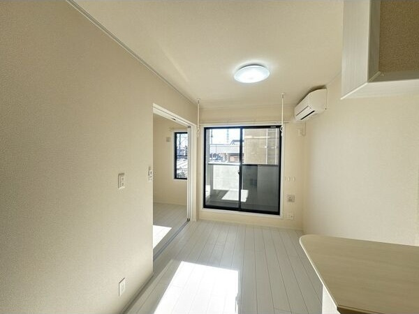 RS ResidenceⅡの居間・リビング