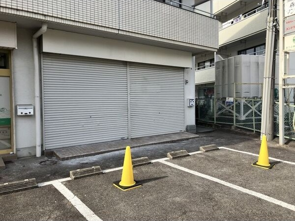 第2森下マンションの駐車場
