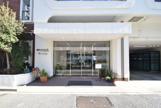 【エントランス】 | 朝日中目黒マンション | マンションの「顔」ともいうべきエントランス部分です。～即日のご見学可能～　お問合せはお気軽に。