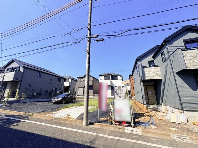 【外観】 | 練馬区大泉町1丁目　新築一戸建住宅　全16棟　(保谷店) | 小中学校まで徒歩6分の近さ。毎日の登下校も負担の少ない距離。