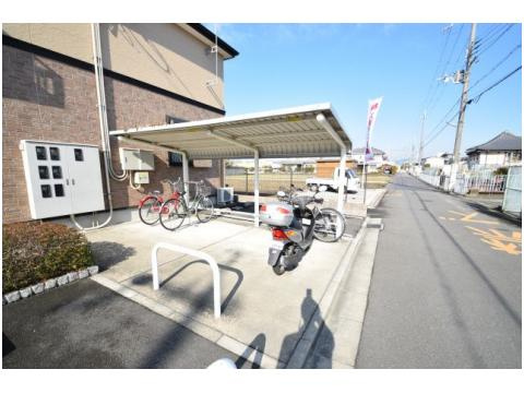 アンソレイエメゾンの周辺