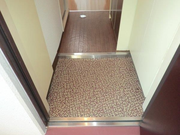 トップ高輪台の玄関