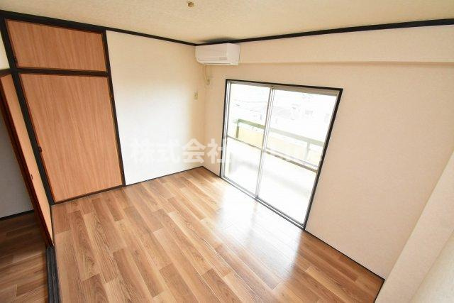 山本北コーポラス2号の洋室