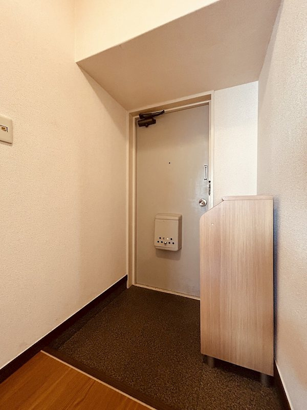 OHREM新高円寺の玄関
