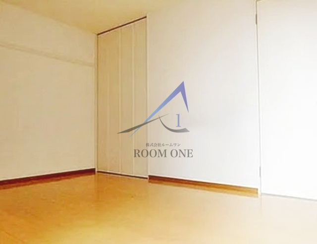 パールマンションＩＳの居間・リビング|洋室のお部屋です。