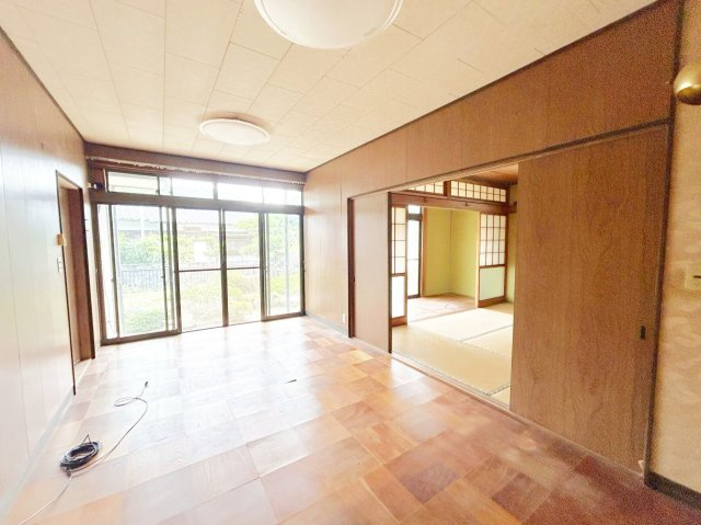 下松市生野屋五丁目　戸建てのその他|現況の洋室です。