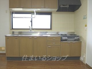 ハイランドＡのキッチン|ワイドキッチン