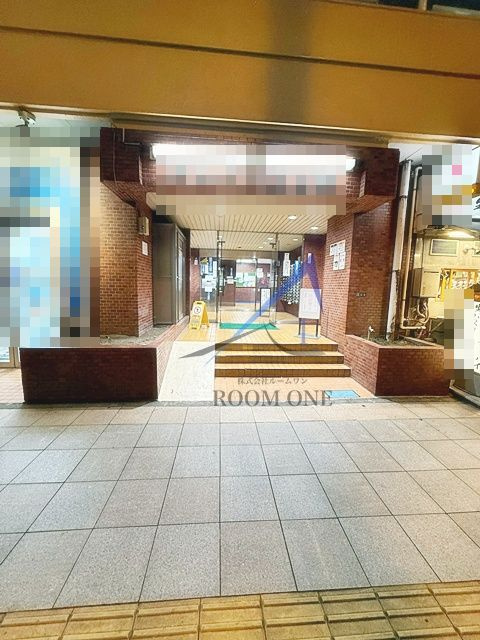アルベルゴ上野のエントランス|エントランスです。
