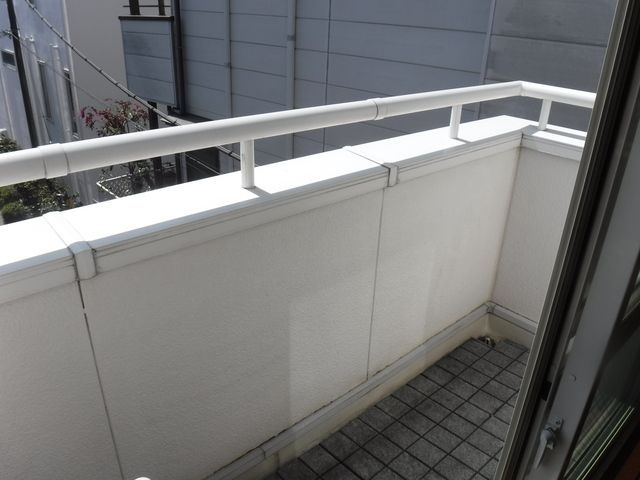 メゾンドフォーレストのバルコニー|外からの目が気にならないバルコニーで洗濯物が干せます