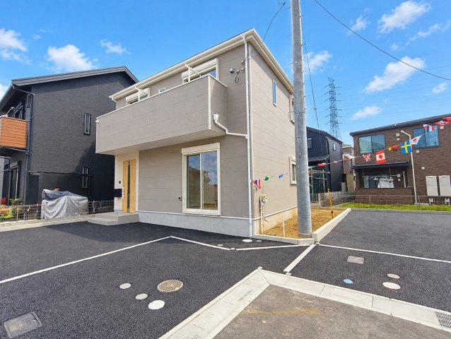 三郷市　彦糸1丁目　新築戸建　全7棟の前面道路含む現地写真|前面道路含む現地写真です