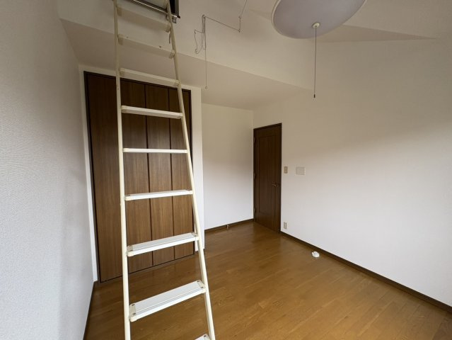 八王子戸建ての洋室