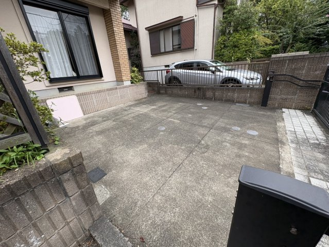 八王子戸建ての駐車場
