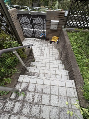 八王子戸建てのエントランス