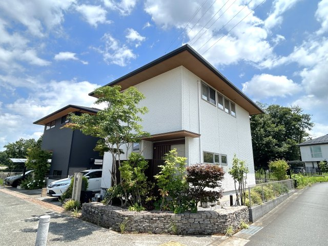 守谷市松並青葉４丁目の一戸建ての外観|白を基調としたモダンなデザインの戸建住宅