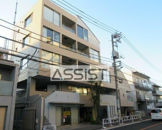 EAST WING(イーストウィング)の外観