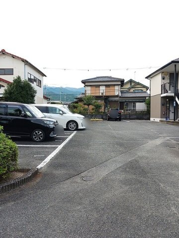 ゆうきヶ丘Ａ棟の駐車場
