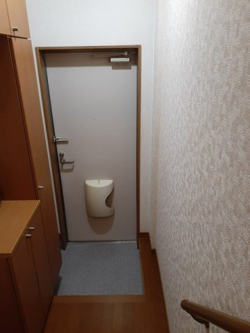 スプリング　ウィンドの玄関