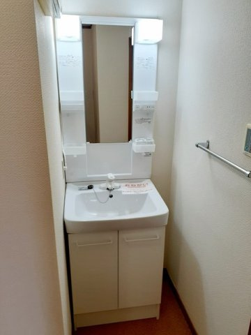 スプリング　ウィンドの洗面所