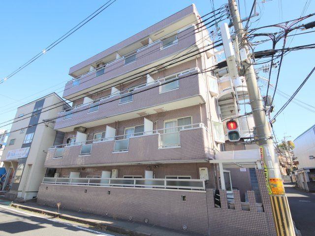 プレアール東生駒の外観