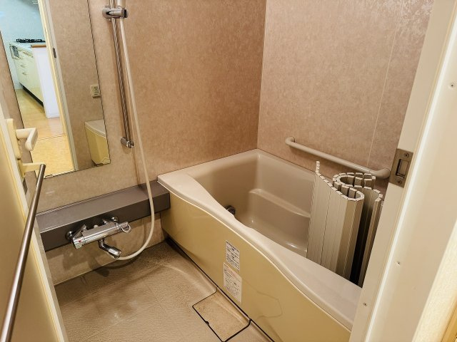 サンクレイドル暁町弐番館の浴室|～のびのびくつろげるバスルーム　１日の締めくくりに癒やしのバスタイムを～