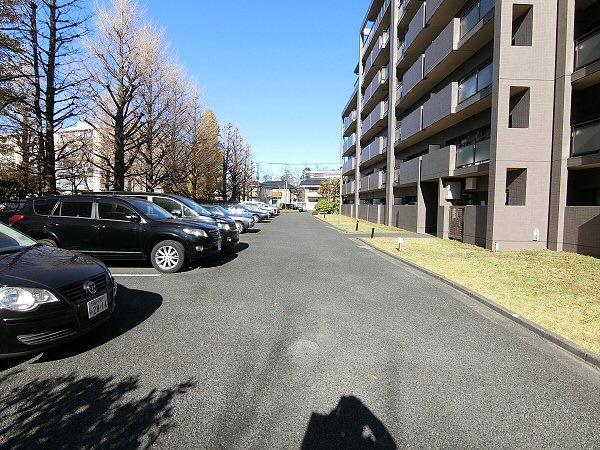 【駐車場】