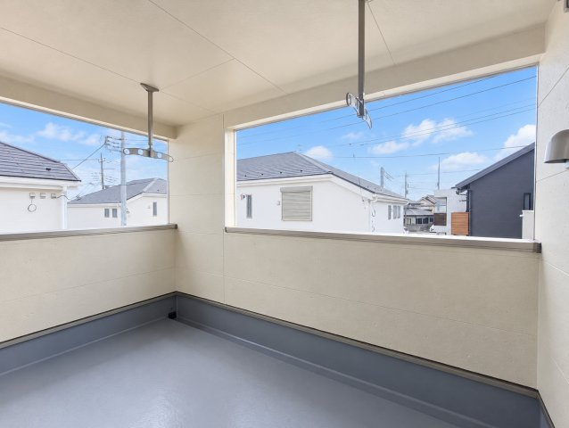 三郷市　彦糸1丁目　新築戸建　全7棟のバルコニー|暖かな日差しのふりそそぐバルコニー