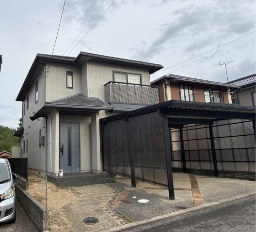 【No.7722】浜坂/4LDK/中古住宅/P2台☆の外観|土地面積　134.48㎡（40.68坪）
建築面積　106.81㎡（32.31坪）
築年月日　平成12年3月築