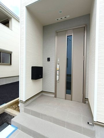三郷市　彦糸1丁目　新築戸建　全7棟の玄関|シンプルで使いやすい玄関です