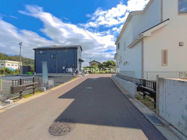 『八王子市新築戸建て』八王子市戸吹町1971【仲介手数料無料】の前面道路含む現地写真|～仲介手数料無料☆八王子ひなた不動産～八王子戸吹町　新築戸建て